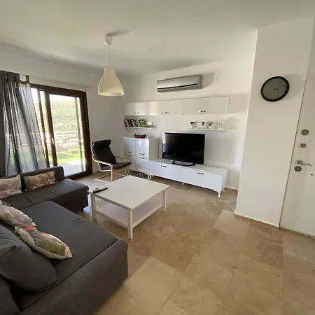 Sleeps 6, Luxury With A Private Pool - Awz 303 *
